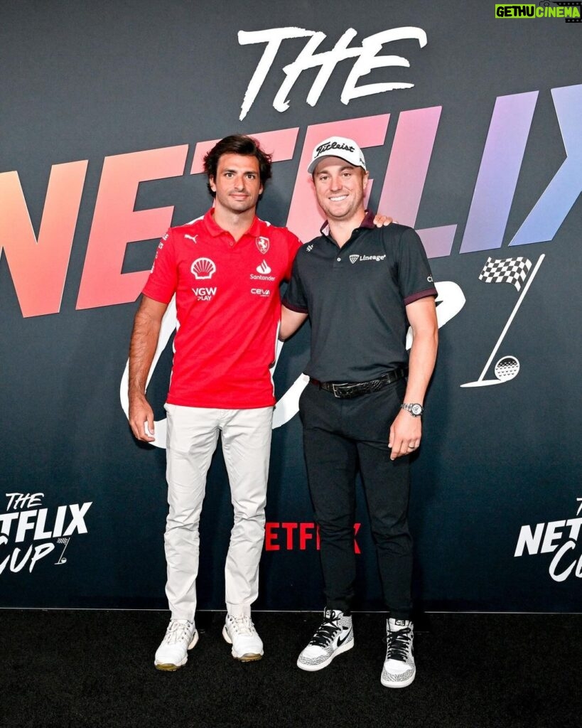Carlos Sainz Jr. Instagram - Champions of the first-ever @Netflix Cup! ⛳️🏆 Couldn't have asked for a better partner 💪🏻 @justinthomas34 Las Vegas, Nevada