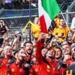 Carlos Sainz Jr. Instagram - 🤩 Singapore, you've been amazing! What a feeling, team. Thank you for the hard work 💪🏻 - #carlossainz Marina Bay Circuit