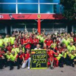 Carlos Sainz Jr. Instagram - 🤩 Singapore, you've been amazing! What a feeling, team. Thank you for the hard work 💪🏻 - #carlossainz Marina Bay Circuit