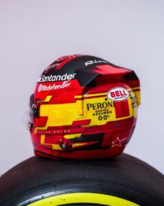 Carlos Sainz Jr. Instagram - NEW SEASON, NEW HELMET Rethinking the pattern! Sticking to my colors! ⚫️🔴🟡🔴⚫️ - #Carlossainz