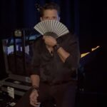 Carlos Vives Instagram - Preparándome para La puerta de Alcalá ja ja ja … ¡Te quiero Madrid!❤️🇪🇸 #ElTourDeLos30 Madrid, España
