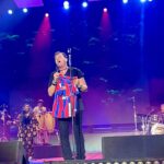 Carlos Vives Instagram - “El Rock De Mi Pueblo Vive” ya empezó. Chile es nuestra primera estación🇨🇱 ¿Ustedes qué, dónde nos encontramos este año?👀 #ElRockDeMiPuebloVive @festivaldelascondes Las Condes, Chile