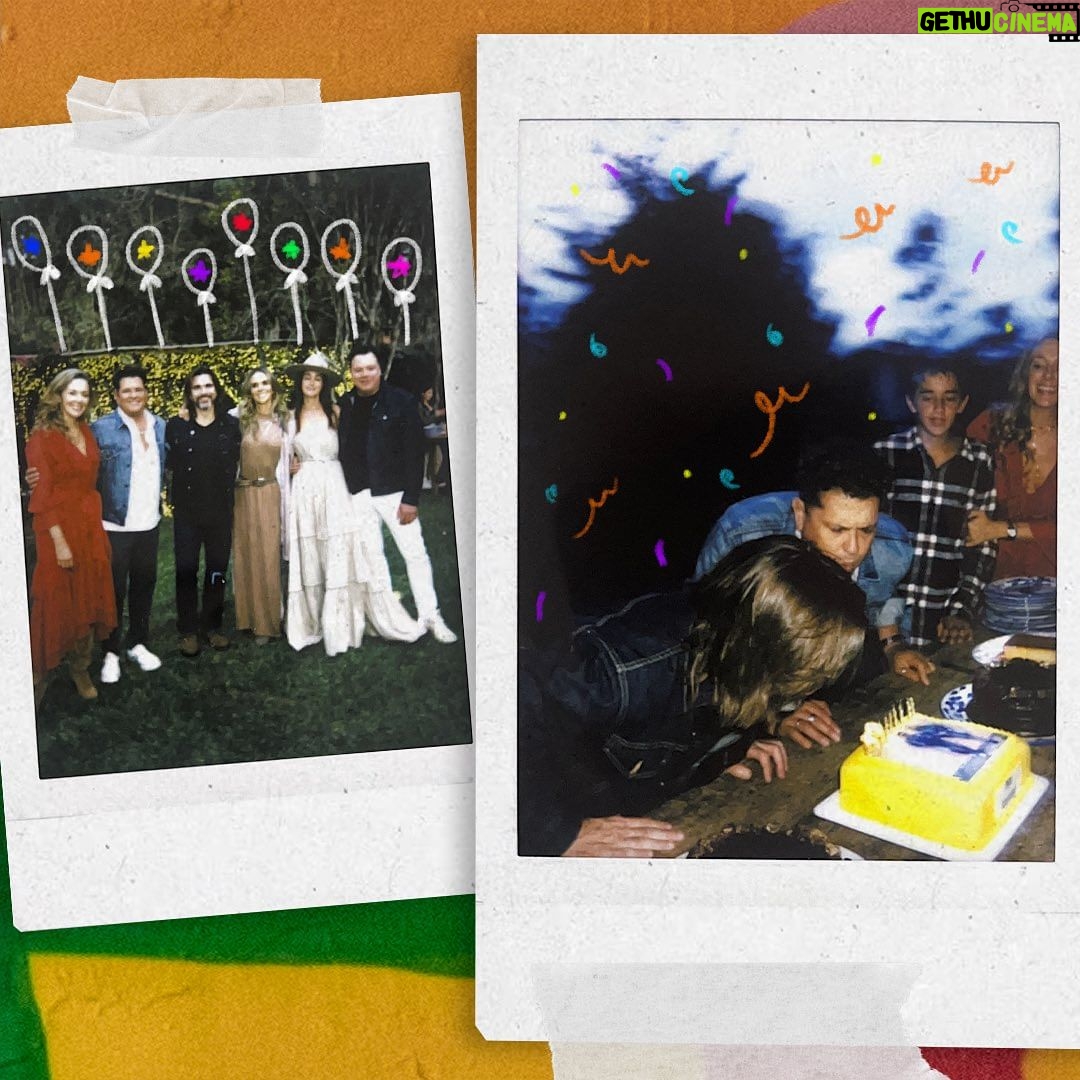 Carlos Vives Instagram - Cumplimos felices, años y el sueño de cantar juntos. Prepárense para nuestro lanzamiento. 🙌🏼 17 de agosto "Las Mujeres" ❤️ @carlosvives @juanes Colombia