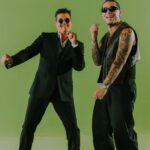 Carlos Vives Instagram - Con “Los Sabanales 3.0” celebramos hoy en Colombia el Día de las velitas, una tradición cómo este clásico de Calixto. Así fue el rodaje de nuestro video. Ojo a los protagonistas Ryan Castro, la tia y nuestra burrita Corazón 💗🫏 ¡Ahora si a darle play! @ryancastrro