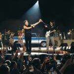 Carlos Vives Instagram - ¿Ustedes se acuerdan qué estábamos haciendo hace un mes? Por si tampoco lo pueden superar como yo, aquí les dejo unos recuerdos de esa noche inolvidable en El Campin que nos marcó para siempre. ❤️ 📸: @alejandra.mar Estadio Nemesio Camacho El Campin