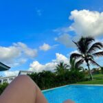 Carmen Villalobos Instagram - Que bonita manera de terminar este sábado ⛱️👙☀️Recuerden que la felicidad no es una meta, es un estilo de vida y una decisión propia ❤️🤗 Se les quiere mi gente bonita 😘 República Dominicana