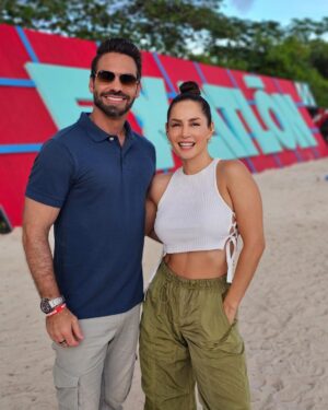 Carmen Villalobos Instagram - Admiración total es la que siento por ti amor 😻 @fredefutbol ! Hoy estrenas #exatlonallstars y se lo entregado, profesional y disciplinado que eres al momento de hacer lo que tanto te gusta...soy muy feliz de poder acompañarte en este inicio y ser testigo de ver cómo le pones el alma, corazón, diversión, risas y pasión  a tu trabajo 💪🏼! Así que deseo de todo corazón que sea una súper temporada mi amor ❤️ !
Te amo demasiadooo 😻😻😻
Photos by @juniornamaste 🤗🤗🤗
