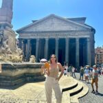 Carmen Villalobos Instagram - Hola Roma 🤩 También llamada "La Ciudad Eterna" Que les puedo decir? Maravillada con su historia y completamente impactada por sus monumentos 🏛️ Aquí les dejo unas foticos de lo que fue mi día 🥰🥰🥰 1, 2 y 3 Basílica de San Pedro en El Vaticano 4. Piazza Navona 5 y 6 Pantheon 7 y 8 La Fontana Di Trevi Roma, Italia