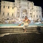 Carmen Villalobos Instagram - Hola Roma 🤩 También llamada "La Ciudad Eterna" Que les puedo decir? Maravillada con su historia y completamente impactada por sus monumentos 🏛️ Aquí les dejo unas foticos de lo que fue mi día 🥰🥰🥰 1, 2 y 3 Basílica de San Pedro en El Vaticano 4. Piazza Navona 5 y 6 Pantheon 7 y 8 La Fontana Di Trevi Roma, Italia