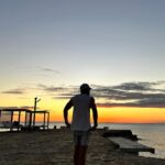 Carmen Villalobos Instagram - Gracias RD por todo ❤️😻! Fue un fin y comienzo de año fantásticos... aquí les dejo un recap🥰...! Ahora si que empiece este 2024 💪🏼💫❤️🙌🏼 1.Mas playa por favor 🏖️ 2.Plenitud 🏡 3.Juguitos bien fríos para este clima ☀️ 4.Siempre juntas 👩‍👧 5.Los atardeceres más bellos 🇩🇴 6.Hakuna Matata - Las bendis 🐶🐶 7.Que nunca falten las selfies en los espejos 😜 8.Las arenas más feroces del planeta🔥 9.Él 🤤 10. La felicidad 😻❤️😻 República Dominicana