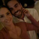 Carmen Villalobos Instagram - Nada mejor que terminar el año rodeada de la familia, los amigos y el amor❤️🤗! Que sea un gran 2024 para cada uno de ustedes mi gente bonita! Que haya salud, trabajito, felicidad y prosperidad🥂Que este nuevo año esté lleno de risas, éxitos y fortaleza para superar los obstáculos que se nos presentarán en el camino 💪🏼! Un beso gigante ❤️🤗❤️ Feliz año nuevooooooooooooo 🥳