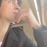 Carmine Buschini Instagram - Bari, 29 Marzo Due giorni pieni di vita, grazie a tutti, manca poco anche alla seconda stagione di “Cuori” ormai. Vi abbraccio forte! 💙