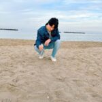 Carmine Buschini Instagram - San Mauro Mare, 10 Febbraio Non mi stancherò mai del mare, della sua bellezza e della carica energetica che ogni volta mi dona. Io ascolto lui e lui ascolta me e ci capiamo; per questo chi mi conosce sa che quando ne ho la possibilità cerco sempre di andargli a far visita, come un amico fidato. Vi abbraccio forte tutti 💙