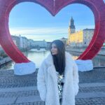 Carola Häggkvist Instagram – Kära ni, tack för all kärlek och support dessa dagar efter att hela ’4 faces året’ nu är klart! Känns lite overkligt. Jag har bla kollat in Scandinavium arena där min enda JULKONSERT kommer att äga rum i år! Ser fram emot en  vacker och värdig final på året. Varmt välkomna på julkonserten här den 16 december. 🎄🎄🎄🎄♥️👯‍♀️🔛🥁 Stor och stämningsfull ensemble med orkester, barnsångare, gospel kör och en jätte-kör på 800 pers från Spångbergs! Missa inte detta tillfälle. Bilj via ticketmaster.se 👏🏼👏🏼👏🏼 Kram Carola. C #carolagospeljul #carolajulkonsert #carola #carolajul #carolapåscandinaviumarena #ticketmaster #jubelartistagency @scandinaviumarena @jubel.artistagency @p4goteborg  @visit_goteborg @visitgoteborg3
