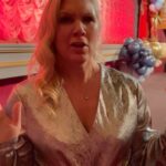 Carola Häggkvist Instagram – Lollos intervjuer. Premiärpubliken ♥️ Biofilmen ”Carolafesten-40 år sedan Främling” visas på biografer runt om i landet. Länk till biljettköp i bion ovan /Lollo Sjaunja, Team Carola