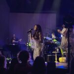 Carola Häggkvist Instagram - Klart att korset och Jesus ska bli synligt när vi är i kyrkan och ’ställer gospel skåp’ tillsammans med fullsatt publik, orkester & kör och sjunger älskade gospelsånger! Även Lina Sandells älskade psalmer som ’Blott en dag’ mfl. En helig premiär helg blev det, mitt i Allhelgona helgen! Kändes så fint och viktigt just nu. Tack till kära publiken, 👏🏼👏🏼👏🏼 💐 både Lör och sön slutsålt sedan länge! Tack till kören Örebro gospel och orkestern under ledning av Anki och Magnus Spångberg. Så glad att ’mina’ tonåringar Zoe & pojkvän Liam kom ner till Gtbg i helgen och gjorde Liseberg och såg på konserten igår!! ♥️♥️🙌🏼 Lite kul morsa hoppas jag ändå att Zoe tycker att hon har. Men det var nog mest natten i turné bussen upp till Sthlm nu som lockade mest! … 🚌🚌💨💨 🛣️ 🕶️👓🥾👠🧦🧢🧤🧣🧳👜💼👛🌂🎒🎒😁😂 Nu är de i skolan i tid. Jippey. Tack för en underbar helig helg på många vis. Tack till alla saints / helgon som gott före och och visat vägen. 😇 Tack för att ljuset och kärleken alltid kommer lysa starkare än mörkret. 🕯️ Mörkret kan inte ens lysa. Och kom ihåg, att ingen kan ta ifrån dig DITT EGNA VITTNESBÖRD, din historia och upplevelser med Gud! De är dina och du har rätt att dela med dig av dem till andras uppmuntran och glädje. Det bygger tro i dig, i mig och för vårt land. När det görs i kärlek. Amen. ( Ser fram emot mina 2 kommande helger på gospel turnén nu, i Jönköping och i Sthlm Stora nya Filadelfia kyrkan. Få beröra människors hjärtan på djupet med tro och kallelser för sina liv. Framtidstro. Finns det något viktigare nu? 🕊️ Carola