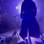 Carola Häggkvist Instagram - Främling - 41 år senare. Känns lika magisk för mig varje gång. 🎶🎶♥️ Älskar introt och versen i moll och så öppnar refrängen upp sig i dur som en soluppgång där allt är ljust och inget behöver döljas i mörker. Året var 1983 - jag var 16 år och redo… ung men redo. Tack än en gång till Lasse Holm - melodi och text - Monica Forsberg/Andersson. Ni skulle sett publiken som var i alla åldrar framför scen sjunga med i vår låt som om de hörde den igår.. amazing! Den sången kommer A L L T I D ha den där speciella magin i sig för mig. Som ett sigill på mitt hjärta. 🙏🏼♥️🎶🙌🏼 ’..En känsla och jag litar på den, då blir vår kärlek aldrig främmande igen’. Tänk om vi alla kunde våga lita mer på den varma vackra känslan av gemenskap, integritet och kärlek. Då skulle ingen behöva vara någon främling för sin nästa längre. #främling #carola41årsedanfrämling #experiumsälen #lasseholm #monicaforsbergandersson #mixmegapol #fjällkalaset #fjällkalaset2024 #mixmegapolsfjällkalas #carolafrämling #emeliienorberg #remakedesign #miaadam #djmiaadam #sälen #lindvallen #skistarsälen @lasse_349 @monicaforsbergandersson @mixmegapol @mixmegapolgoteborg @bauermediagroup @bauermedia.uk @bauermediacreative @experiumsalen @skistar.stefan @skistar_salen @skistar_official @djmiaadam @emeliienorberg