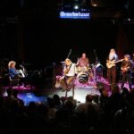 Carole King Instagram - Flashback to 16 years ago: #CaroleKing and #JamesTaylor returned to the Troubadour in November 2007 to celebrate the venue's 50th anniversary. Their original band members #DannyKortchmar, #LelandSklar & #RussellKunkel joined them for the 3 night run. These shows inspired the Troubadour Reunion Tour which traveled to Australia, New Zealand, Japan and North America during 2010. The album "Live at the Troubadour" was released in that same year. 📷 @elissa_kline Were any of you at the Troubador show in 2007?
