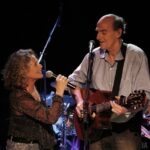Carole King Instagram - Flashback to 16 years ago: #CaroleKing and #JamesTaylor returned to the Troubadour in November 2007 to celebrate the venue's 50th anniversary. Their original band members #DannyKortchmar, #LelandSklar & #RussellKunkel joined them for the 3 night run. These shows inspired the Troubadour Reunion Tour which traveled to Australia, New Zealand, Japan and North America during 2010. The album "Live at the Troubadour" was released in that same year. 📷 @elissa_kline Were any of you at the Troubador show in 2007?