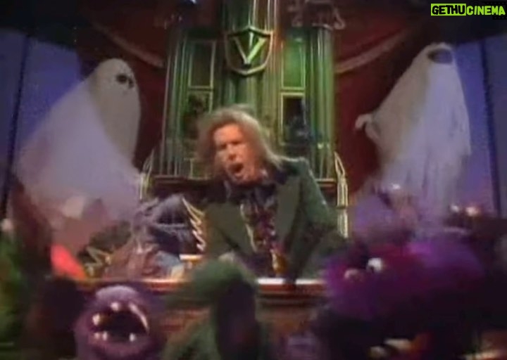 Carole King Instagram - Happy Halloween!🎃 #vincentprice #themuppets #youvegotafriend