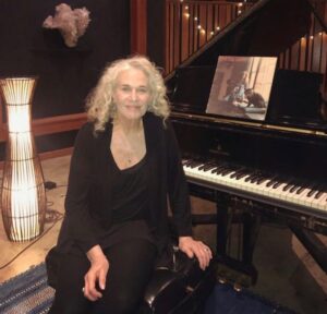 Carole King Instagram - Carole at THE piano - A & M studios. 

📷 @louisegoffinmusic