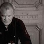 Carole King Instagram - Hard to sing when you’re crying... My “There’s No Me… Without You” duet with Glen Campbell is available now! The full album will be available April 19th. Link in stories.