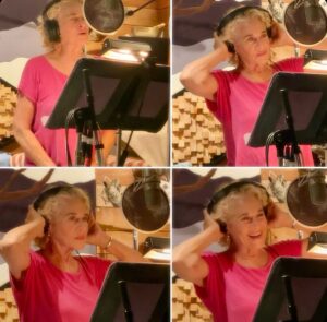 Carole King Instagram - Carole recording vocals for her duet with Glen Campbell “There’s No Me… Without You”. 
Release date: Tomorrow! 

📷 @elissa_kline