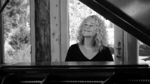 Carole King Instagram - Been so long, I can’t remember when…

“Been To Canaan” 🎶