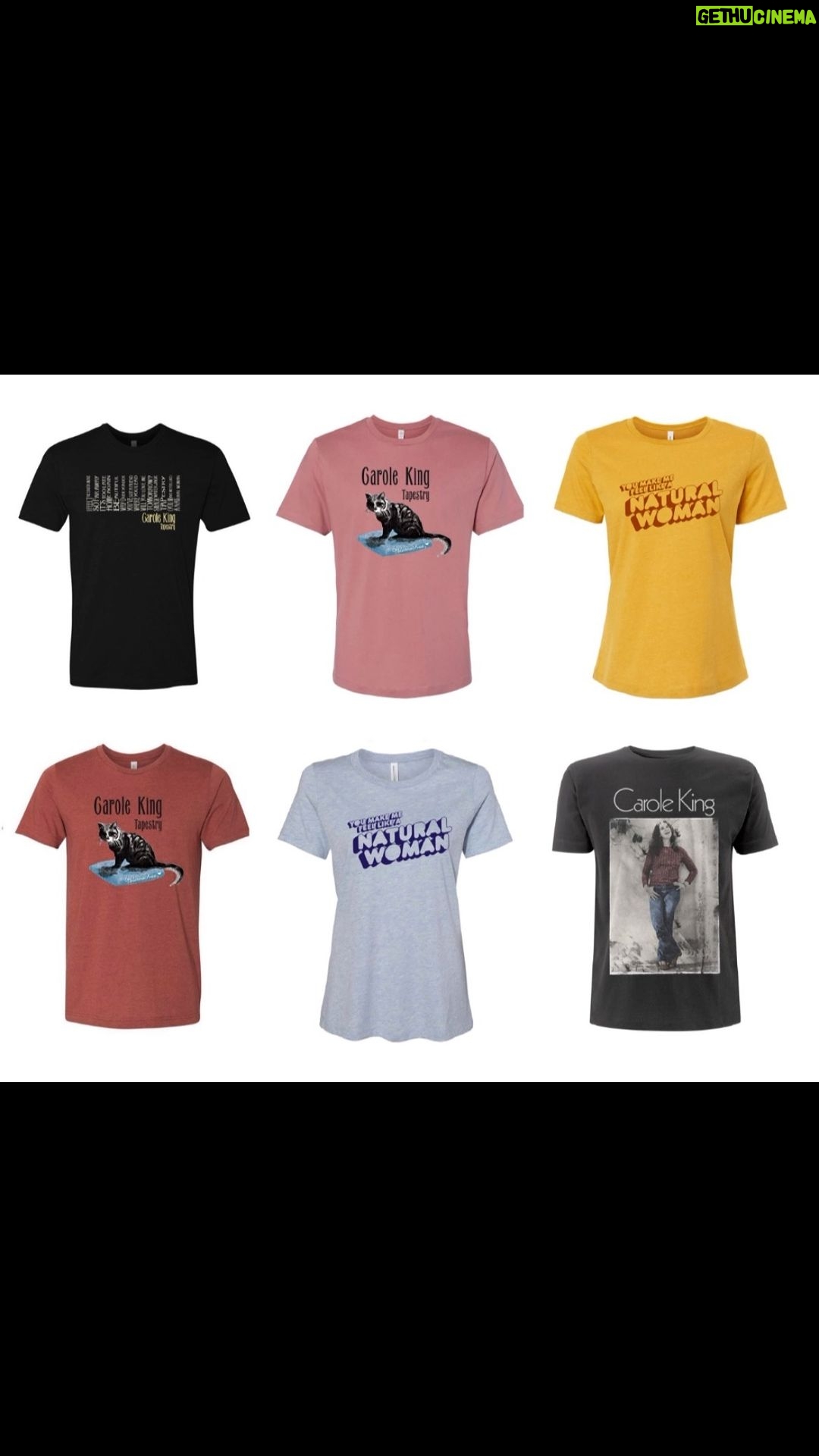 Carole King Instagram - Still looking for that great gift? Check out the Offical Carole King Online Store (link in bio) 🎵 "My Favorite Things" from the album 'A Holiday Carole.'