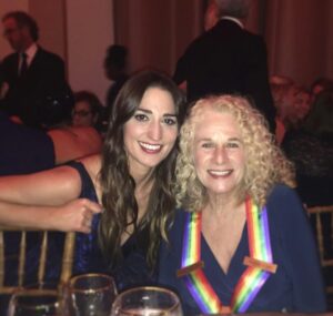 Carole King Instagram - Happy birthday to my friend @sarabareilles ❤️ 🎹 💫

📷 @elissa_kline