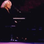 Carole King Instagram - Troubadour Reunion Tour 2010 👧 🎹