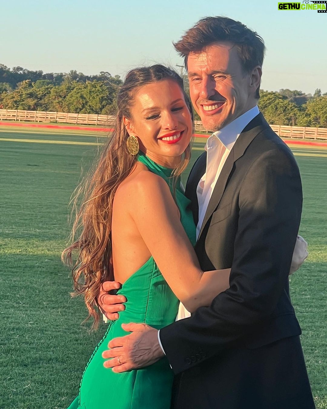 Carolina Ardohain Instagram - Feliz cumpleaños amor mío @robergmoritan ! Miles de besos en tu vida y todo el amor del mundo! 💋