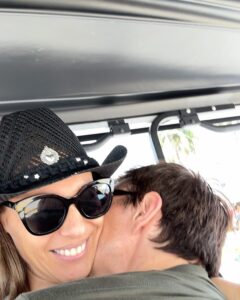 Carolina Ardohain Instagram - Feliz cumpleaños amor mío @robergmoritan ! Miles de besos en tu vida y todo el amor del mundo! 💋