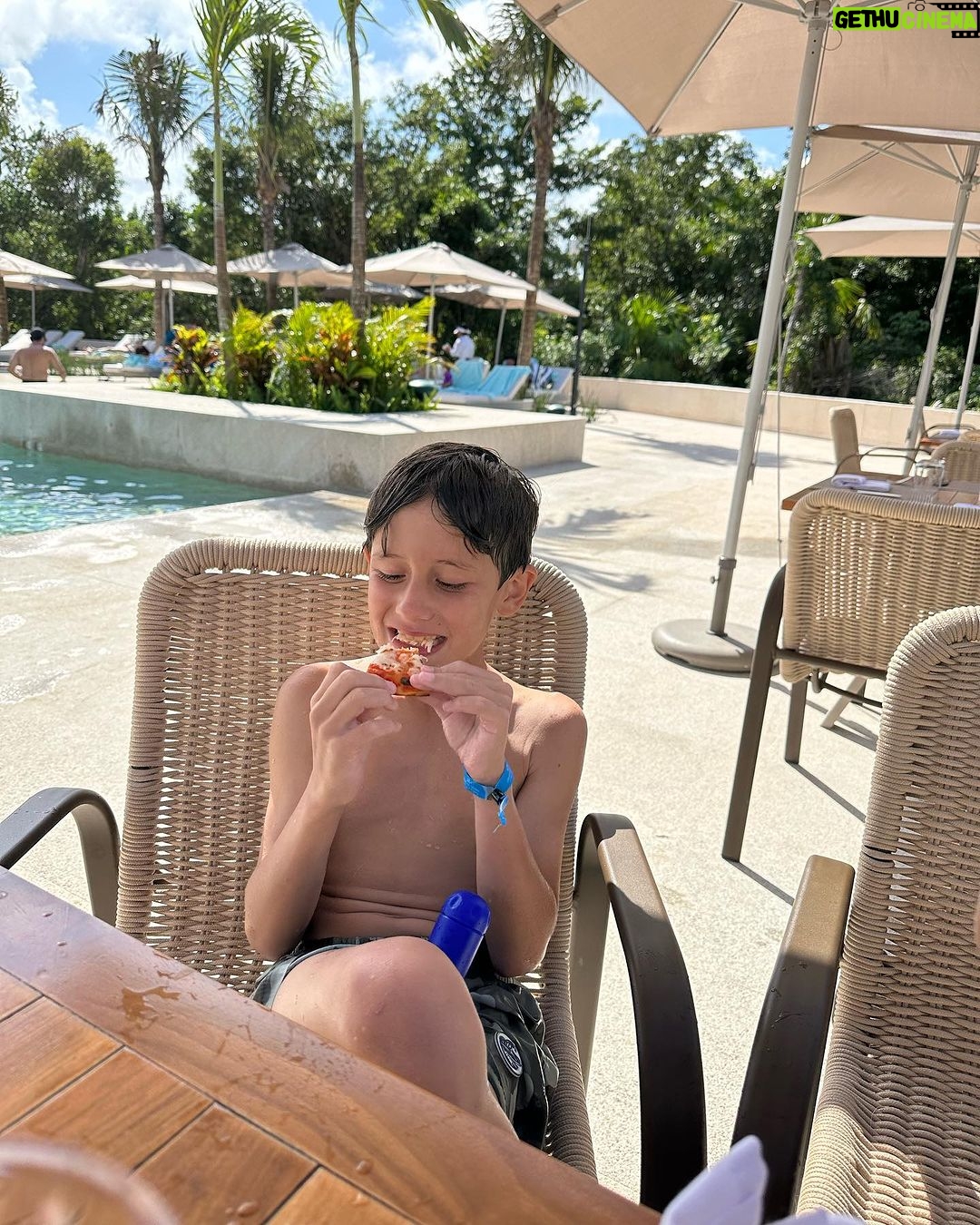 Carolina Ardohain Instagram - @grandpalladiumrivieramaya #familyselection #cumplepampita 💦💦💦