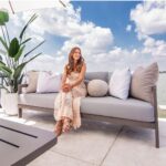 Carolina Ardohain Instagram - Te quiero presentar la nueva colección Bali de @fontenla_furniture que elegí para mi casa. 🌟 La exclusiva colección de outdoor, está inspirada en la serenidad y belleza de lo exótico. Cada pieza es un reflejo de lujo y confort, diseñada para transformar tu espacio al aire libre en un retiro paradisíaco. Conoce mas en todas sus tiendas. Fontenla | Authentic luxury masterpieces.