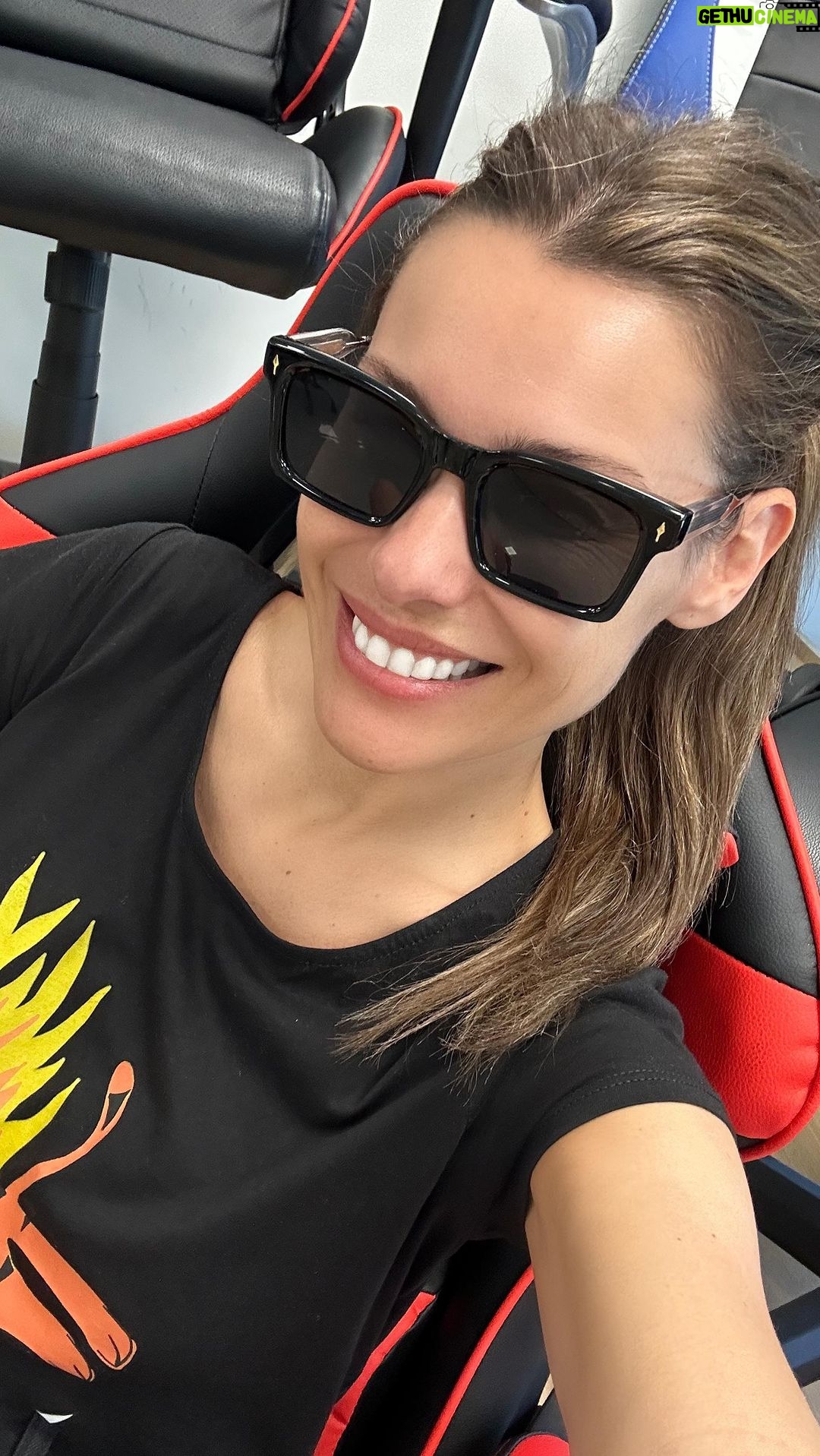 Carolina Ardohain Instagram - Las mejores sillas Gamer estΓ‘n en @desillascom !!! πππππΎπΎ DeSillas.com
