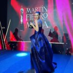 Carolina Ardohain Instagram - Es tanta la emoción que no me alcanzan las palabras…me explota el corazón de Alegría! Gracias @martinfierrodelamodaok por estos reconocimientos que tanto valoro. Hermoso recuerdo que me queda en el alma, Me hicieron muy Feliz! 🥹🥹🥹 @fabianzittaofficial @fabianzitta @floboskis.stad
