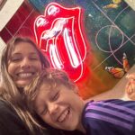 Carolina Ardohain Instagram – Días de mucho color!
Gracias @findmycondo !
🎉🔴🟨🧑‍🎨🎨 Winwood Walls