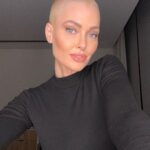 Caroline Receveur Instagram - In my Amber Rose Era 👽 Dubai, United Arab Emirates