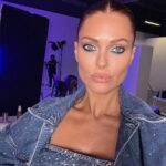 Caroline Receveur Instagram - Ce look, ce photoshoot, cette campagne @cosmicgoddess!🥹🙏🏻💙 STAY TUNED 🛸 Dubai Design District