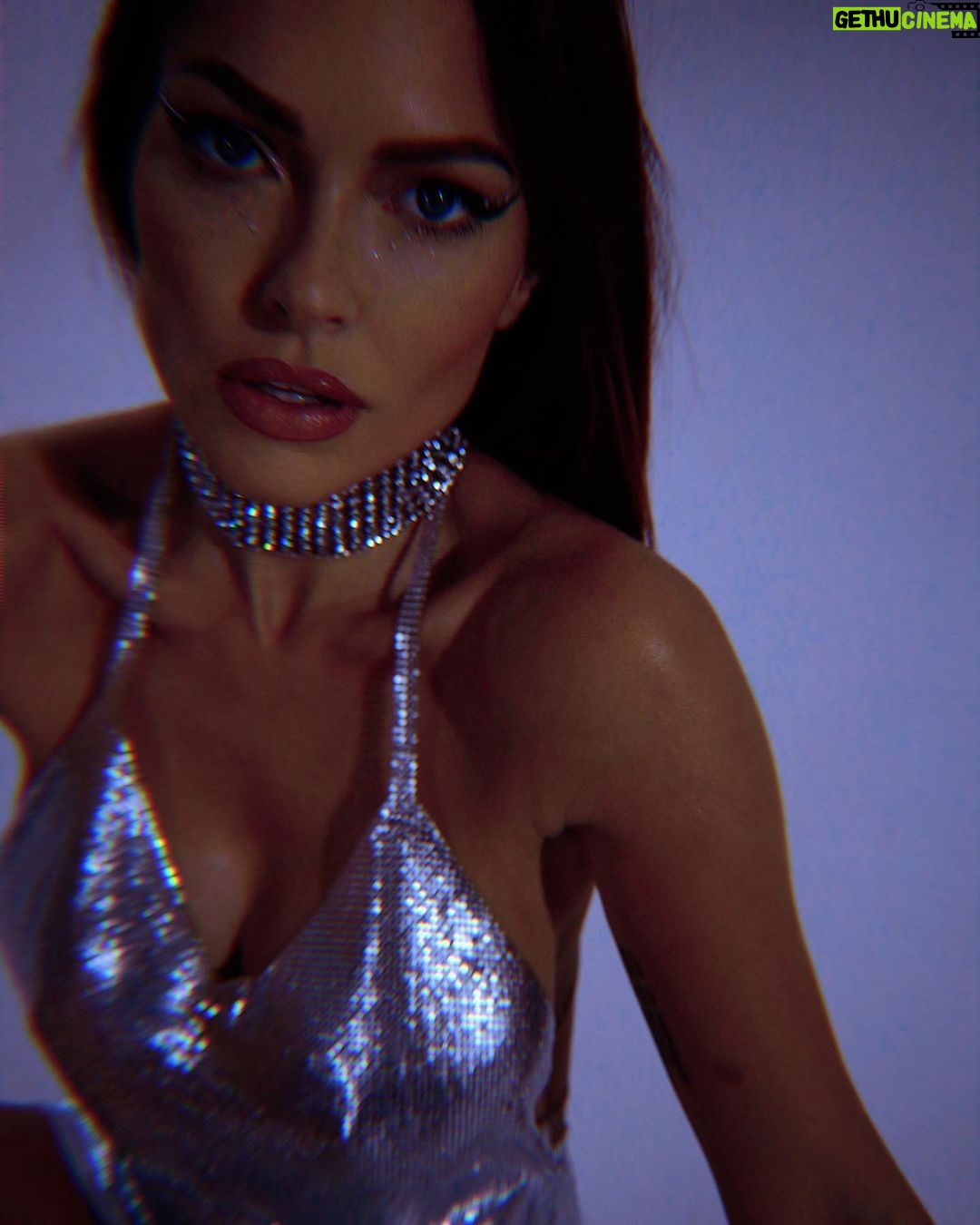 Caroline Receveur Instagram - Page 357 of 365 Dubai, UAE