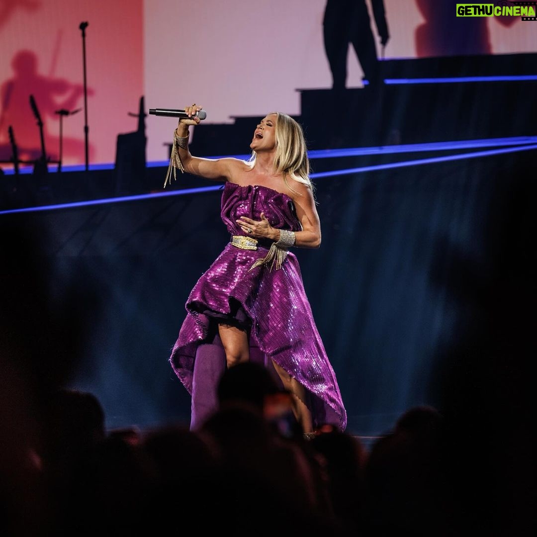 Carrie Underwood Instagram - Had a super fun time last night! Thanks to everyone who came out to see #Reflection @resortsworldlv !!! I love this show so much!!! ❤️ #Vegas 📸: @jeffjohnsonimages