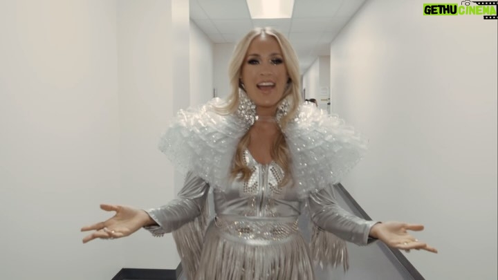 Carrie Underwood Instagram - It has been such a fantastic year! We’ve seen so many of you out at all the different shows and in Vegas, and can’t thank you enough for showing up! Cheers to what’s to come in 2024! #Hello2024 🥂🎉