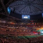 Carrie Underwood Instagram - Last night was a dream in #Atlanta @mercedesbenzstadium with @littlebigtown @willienelsonofficial and @georgestrait !!! What an INCREDIBLE crowd!!! 🔥🔥🔥 Thanks for having us #ATLive 📸: @jeffjohnsonimages