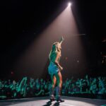 Carrie Underwood Instagram - Last night was fun! I always know it’s going to be a great night whenever we play in Oklahoma!!! Thanks, #Durant and the #GrandTheater @choctawcasinos for giving me an amazing excuse to go home! 🥰❤️☺️ 📸: @jeffjohnsonimages