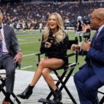 Carrie Underwood Instagram - Had a blast at the @snfonnbc game tonight @allegiantstadium with @collinsworthpff, @miketiriconbc and all the amazing fans!  Thanks for having me! 📸: @jeffjohnsonimages