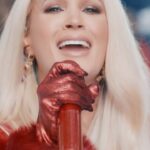 Carrie Underwood Instagram - It’s @carrieunderwood’s “Favorite Time Of Year”!  🎄✨Listen to her hand-picked holiday tracks and specialty programming throughout the season on CARRIE’S COUNTRY! @SiriusXM Channel 60