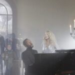 Carrie Underwood Instagram - ‘Tis the Season! #FlashbackFriday to the music video for #Hallelujah with the uber-talented @johnlegend! #MyGift 🎁✨*link in bio
