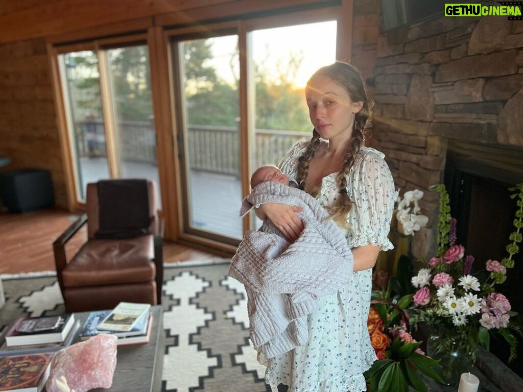 Carson Meyer Instagram - Three Weeks Postpartum 🦋 Feeling incredibly grateful to be holding this divine being in my arms and to have the support we need to thrive during this sacred time. I believe that there are four pillars of postpartum recovery; Nourishment, Rest, Touch and Support. Postpartum looks different for everyone and needs are unique to each family. Here’s how we’ve been navigating our transformation. - NOURISHMENT: Healthy meals (mostly in bed) to support lactation and recovery from @wearechiyo and home-cooked by the lovely @wombtowaddle from @motherbees cookbook. - REST: For us, rest means not hosting until we feel ready, putting work aside and bed sharing (which is so important to me it will be getting it’s own post. ) - SUPPORT: Wonderful friends, the best partner and a long list of birth workers to turn to makes all the difference. This week I zoomed with @bellibind and @allisonoswald. I made a long resource list that you can find on my website of all of the best doulas, lactation consultants and more. I’ve leaned on most of these people as a doula and throughout my own pregnancy and postpartum. - TOUCH: Many people think that a postpartum doula is there to care for baby. Although that may be the case for some, my postpartum doula cares for me so I can show up for Lou. She provides healing touch through body work that calms and resets my nervous system. Our culture, economic model and healthcare system are not set up to support the optimal health of mom and baby after birth, making it very challenging for many women to receive proper care. In the US these pillars are seen as luxuries, but in other cultures they are viewed as necessities. There are many ways families can set themselves up for success and @littlehoneymoney is one of them! It’s such a brilliant concept that is changing the landscape of how we show up for new parents and has been such a gift to us! If you’re looking for more community and guidance in preparing for and navigating this special time join my next Growing Together circle starting March 7th on zoom. Link in bio to sign up.
