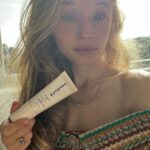 Carson Meyer Instagram – I rarely wear makeup but when I do I like to keep it simple and fresh. My time is more valuable than ever as a new mama so multipurpose products are my go to. 

I love the brand @irisandromeo because they share an ethos with @candthemoon -there’s nothing more beautiful than a woman who feels confident in her natural self. It’s important to me that my daughter grows up watching me use products made with integrity and sees me celebrate the skin I’m in.

My morning skincare line up includes:

– A mini lymph massage using C & The Moon Glow Oil 
– Iris&Romeo Weekend Skin tinted moisturizing sunscreen. I love it because it gives me a smooth and dewy complexion without covering up my freckles
– Iris&Romeo multi balm is the perfect cheek & lip moisturizer and tint with no sticky residue. It makes a great blush 
– Mascara and a touch of brow gel 

Available at @sephora 

#EditYourLife #LessMakeupMoreYou #Iris&RomeoPartner